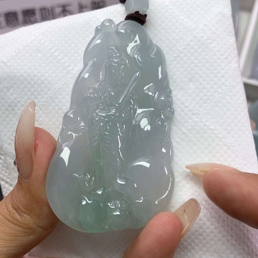 翡翠挂件未镶嵌翡翠