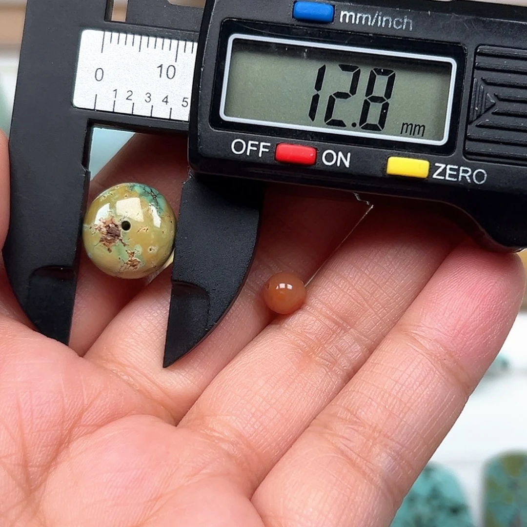 南红玛瑙未镶嵌珠宝奇石