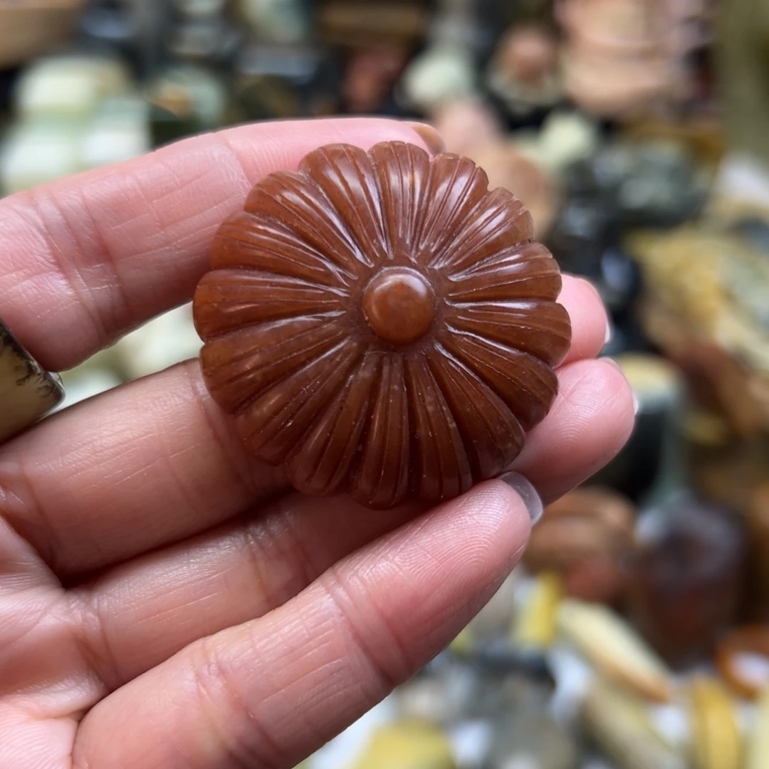 岫玉未镶嵌颈饰辽阳红太阳花