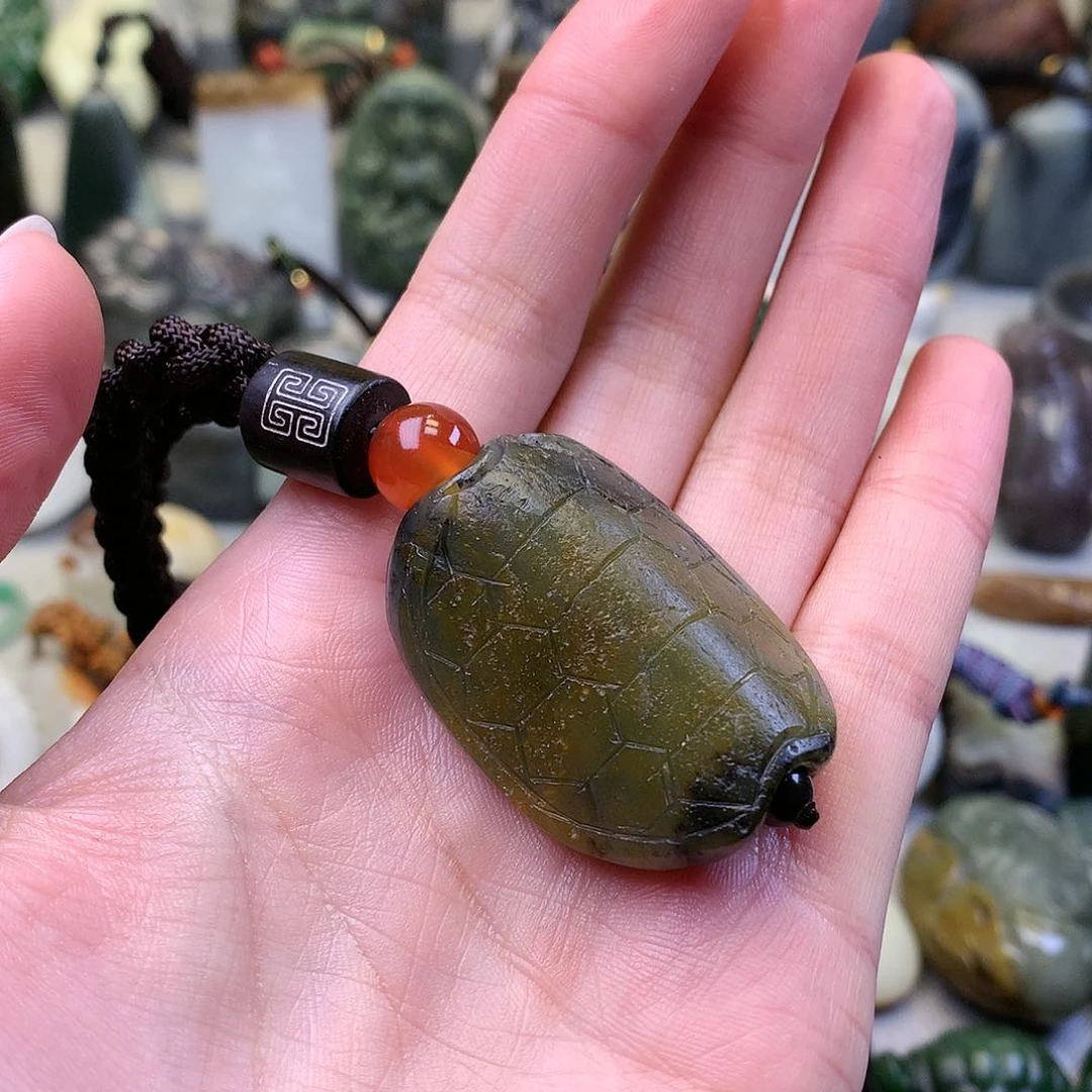 和田玉颈饰未镶嵌?***