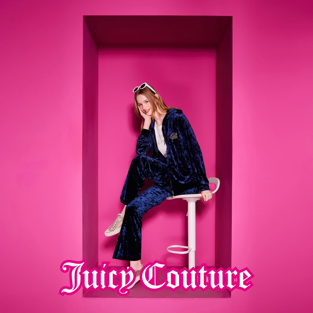 Juicy Couture橘滋奢华丝绒后背皇冠logo烫钻女式连帽外套