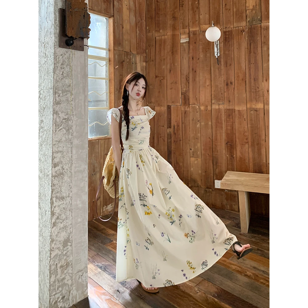 2025夏季新款 法式气质度假碎花连衣裙女中长款收腰显瘦裙子