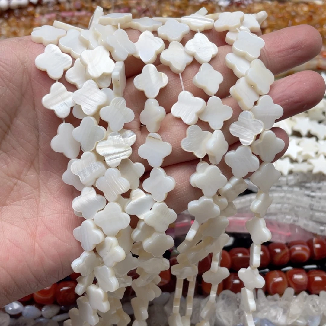 玛瑙/玉髓合金珠宝半成品一条12mm白贝四叶草