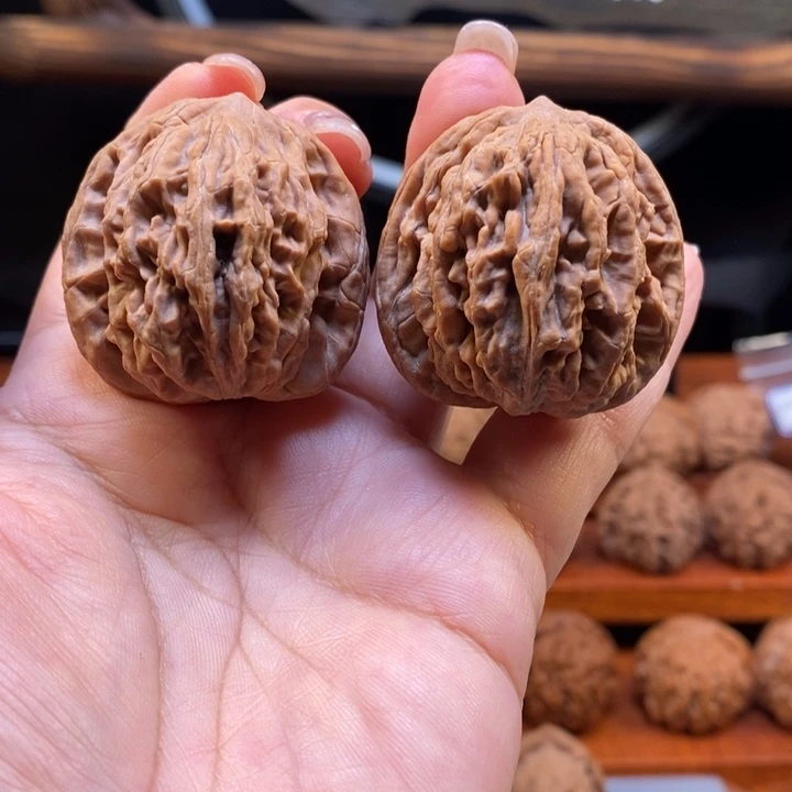 文玩核桃把件38麦穗虎头