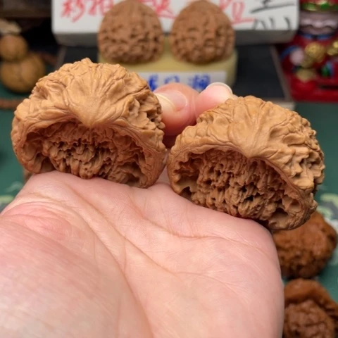 【闪购商品】把件文玩核桃45全品聚宝盆