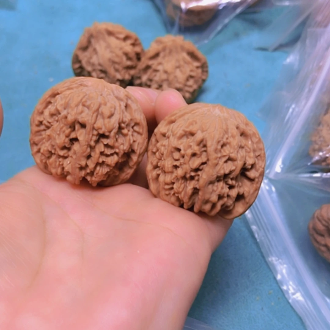 【闪购商品】把件核桃37满天星有修
