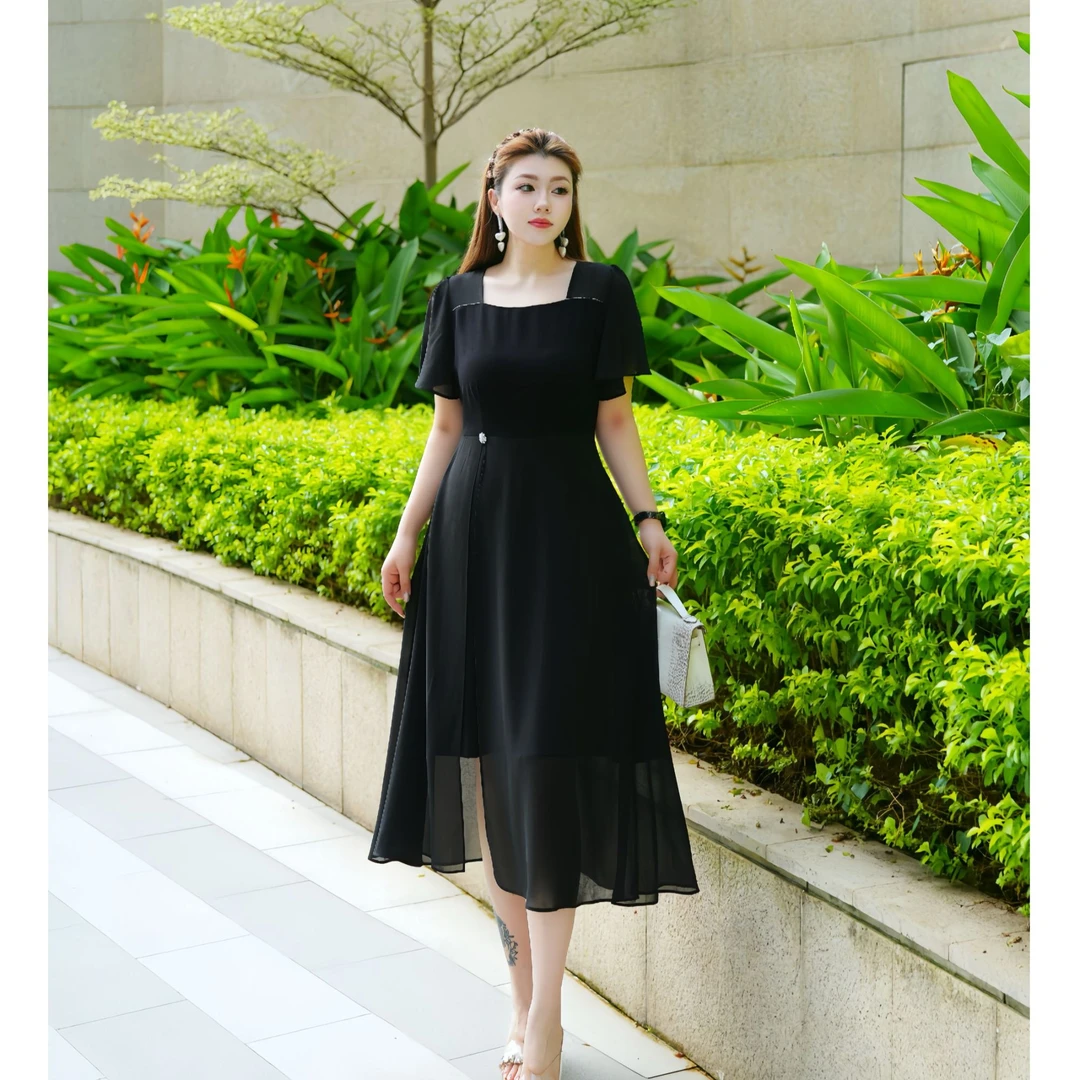 XYD71661气质洋气简约小黑裙大码女装遮肉中长款优雅轻奢连衣裙