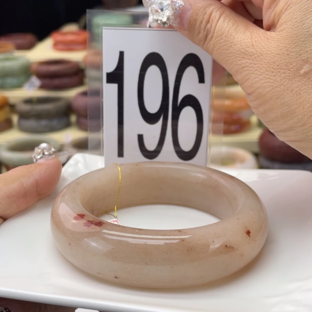 【闪购商品】石英质玉手镯未镶嵌