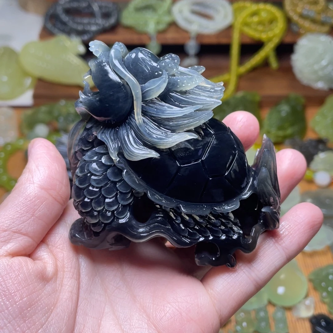 乌***克蛇纹石玉未镶嵌小摆件