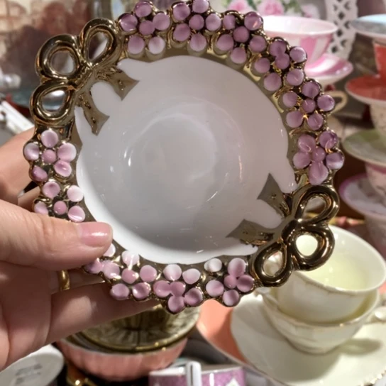 瓷片微瑕陶瓷处理介意请慎拍长13厘米宽11.5厘米高5厘米