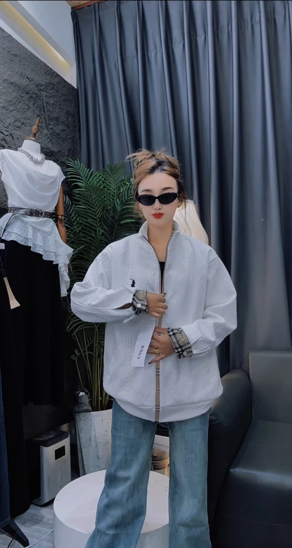 休闲男女同款外套 夹克外观散口内里收口白色上衣长袖春秋常规款