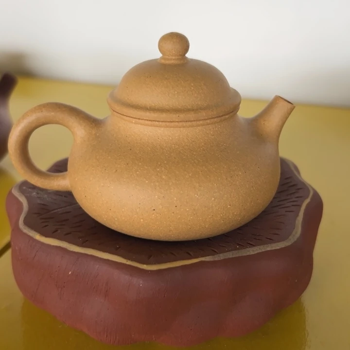 茶案紫砂黄金容天150cc