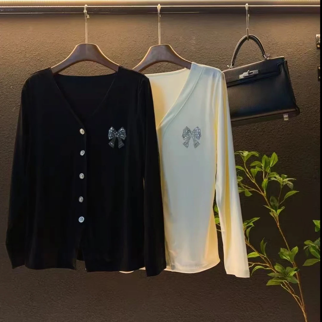 新款33259透气百搭显瘦V领休闲潮流薄款蝴蝶钻衬衫时尚秋季