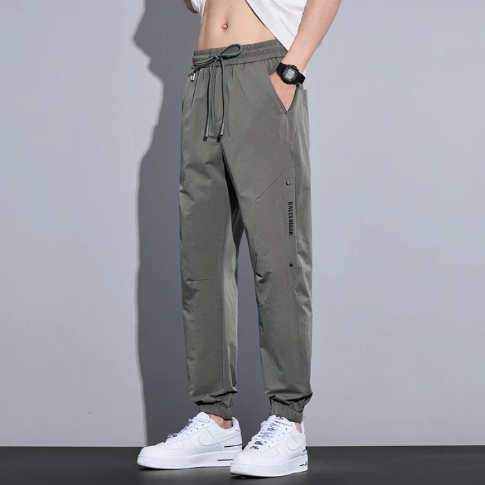 2025新款时尚高端冰丝工装裤男夏季薄款哈伦休闲裤宽松束脚运动裤
