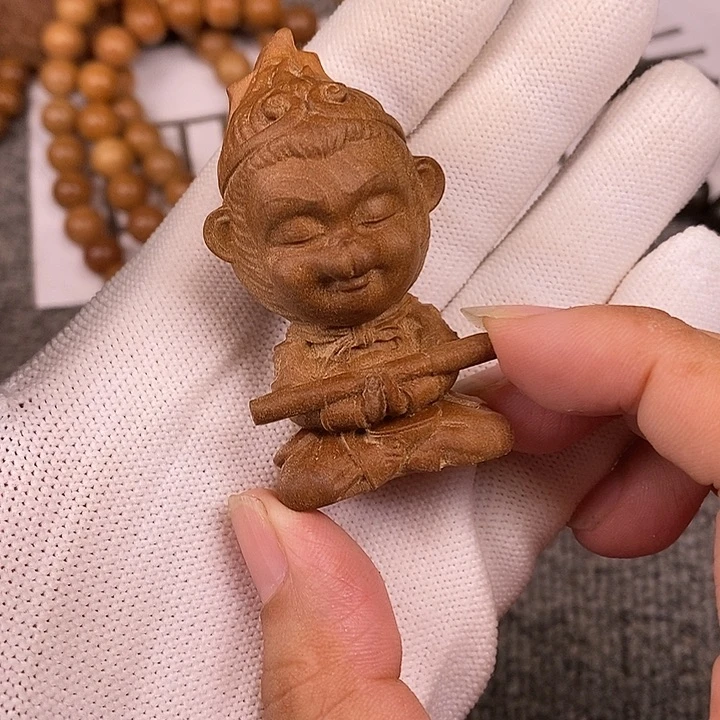 无事牌檀香木老山檀香雕刻悟空摆件