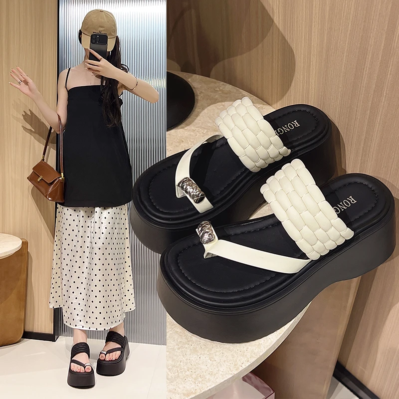 松糕厚底增高凉拖鞋女夏季外穿2025新款小个子套趾沙滩一字凉拖鞋