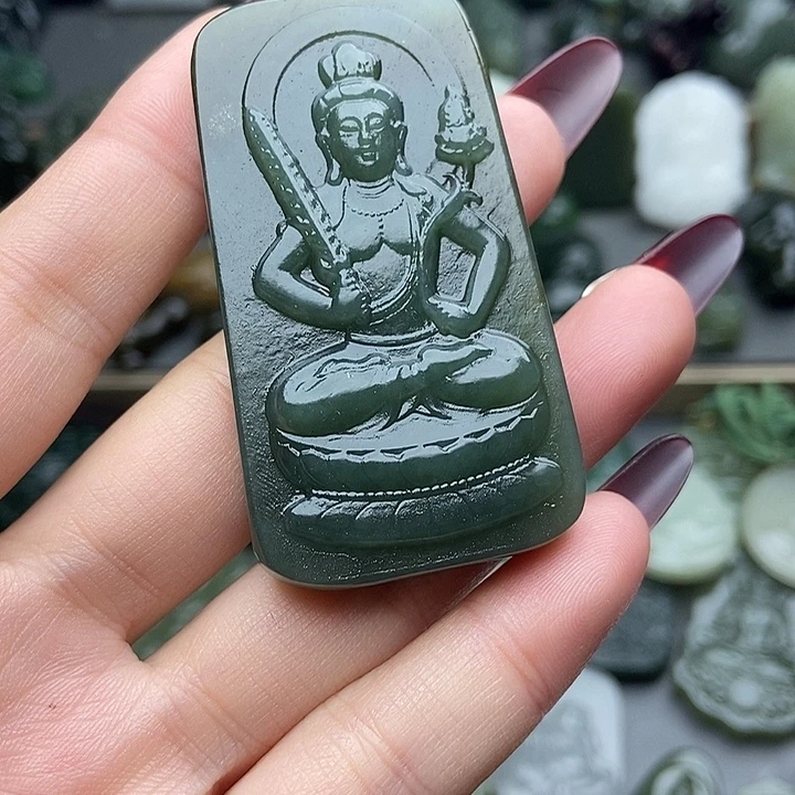 和田玉未镶嵌颈饰