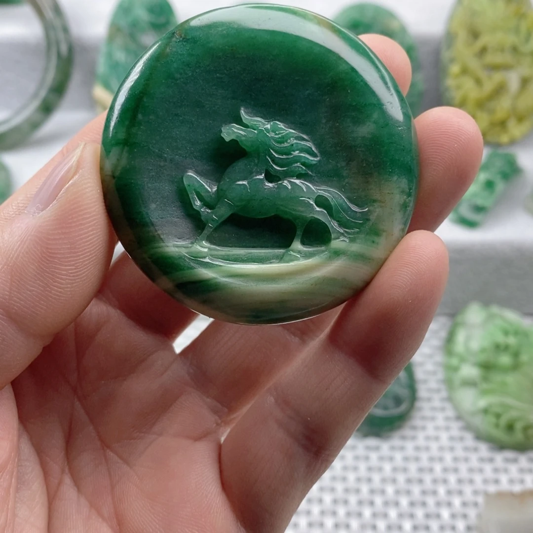 独山玉未镶嵌颈饰