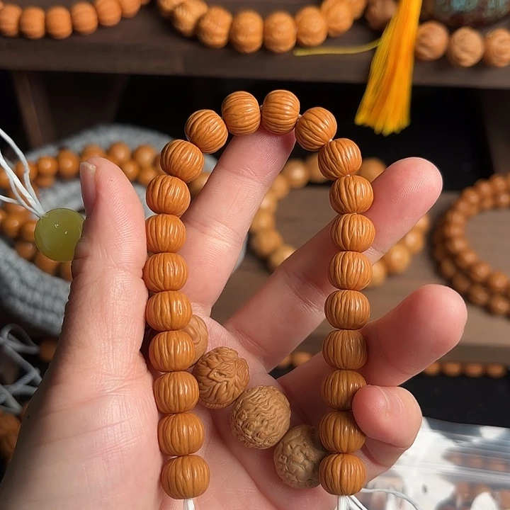 T***7手串猴头核桃去体验一下小心翼翼