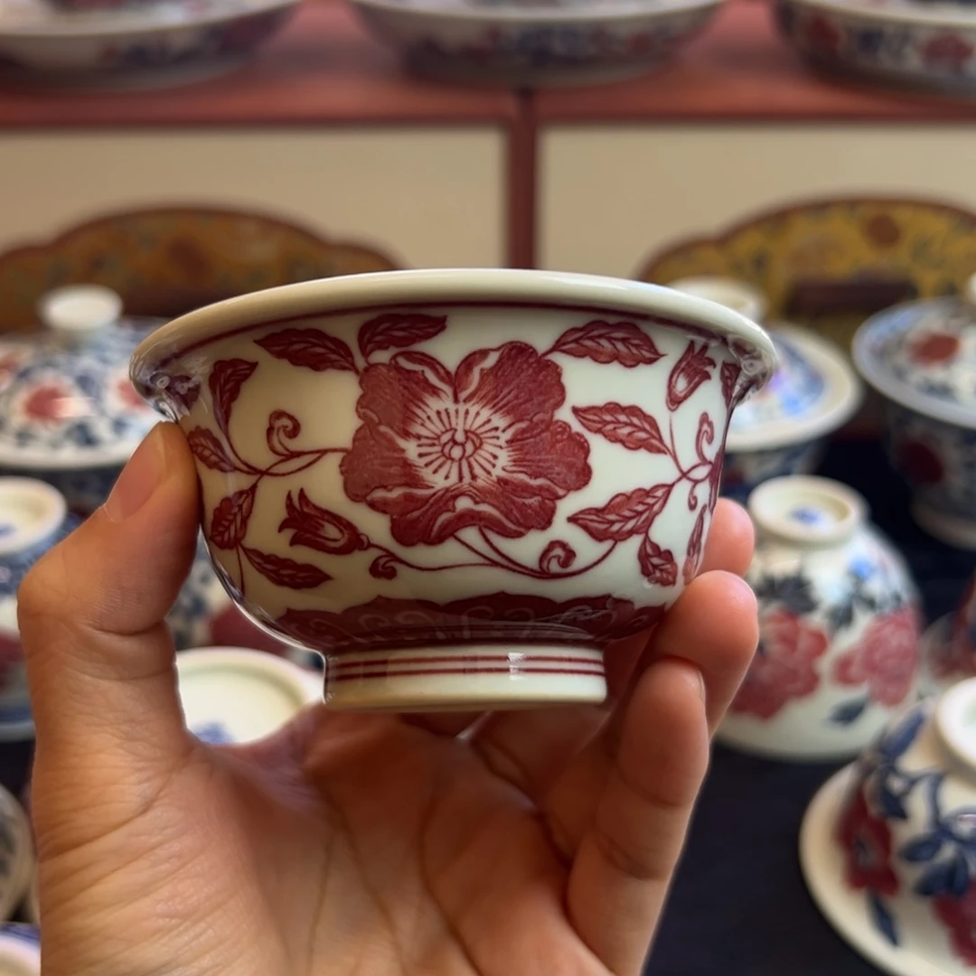 正绎堂釉里红蔷薇花