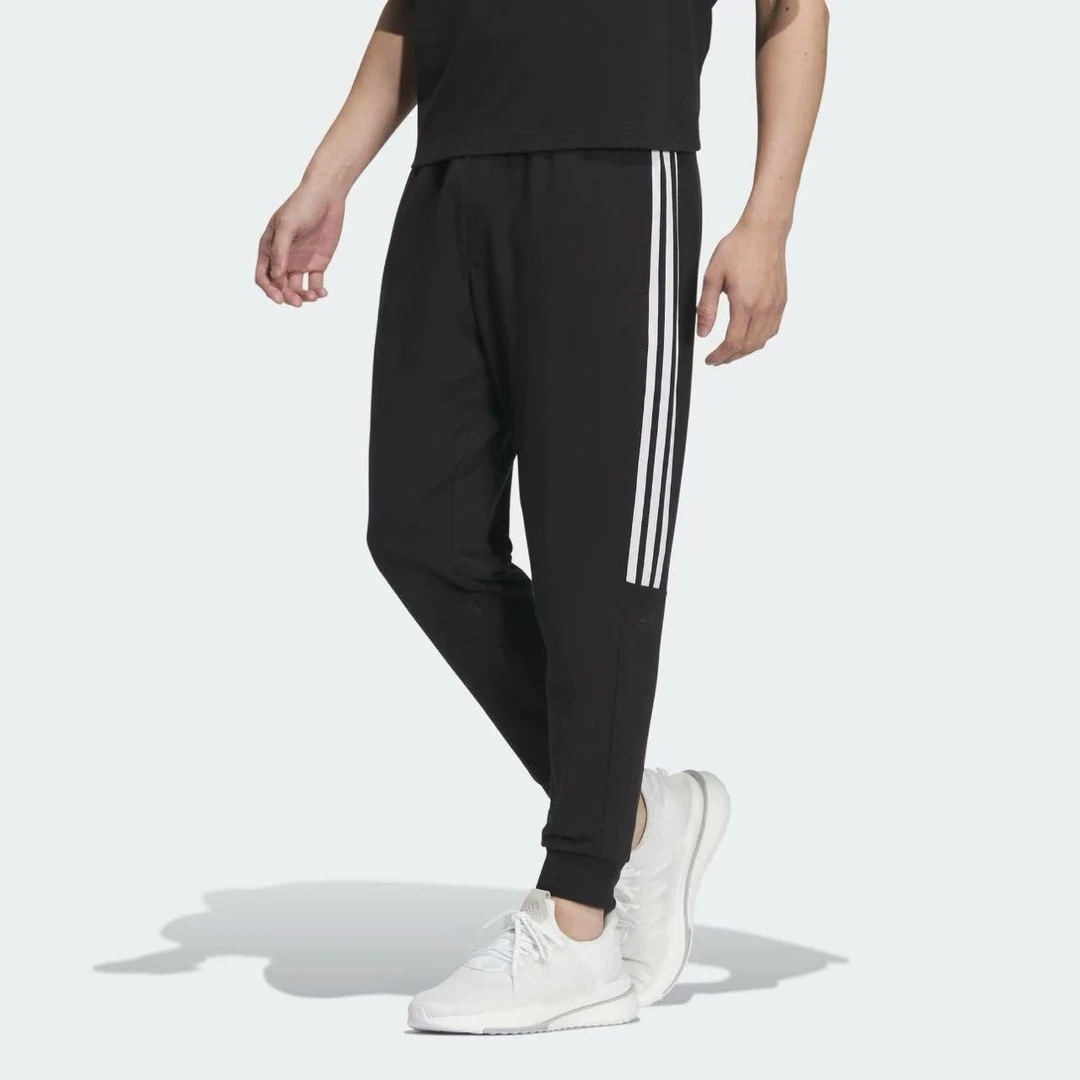 adidas/阿迪达斯 【门店同款】男子简版LOGO运动锥形束脚长裤IA8182