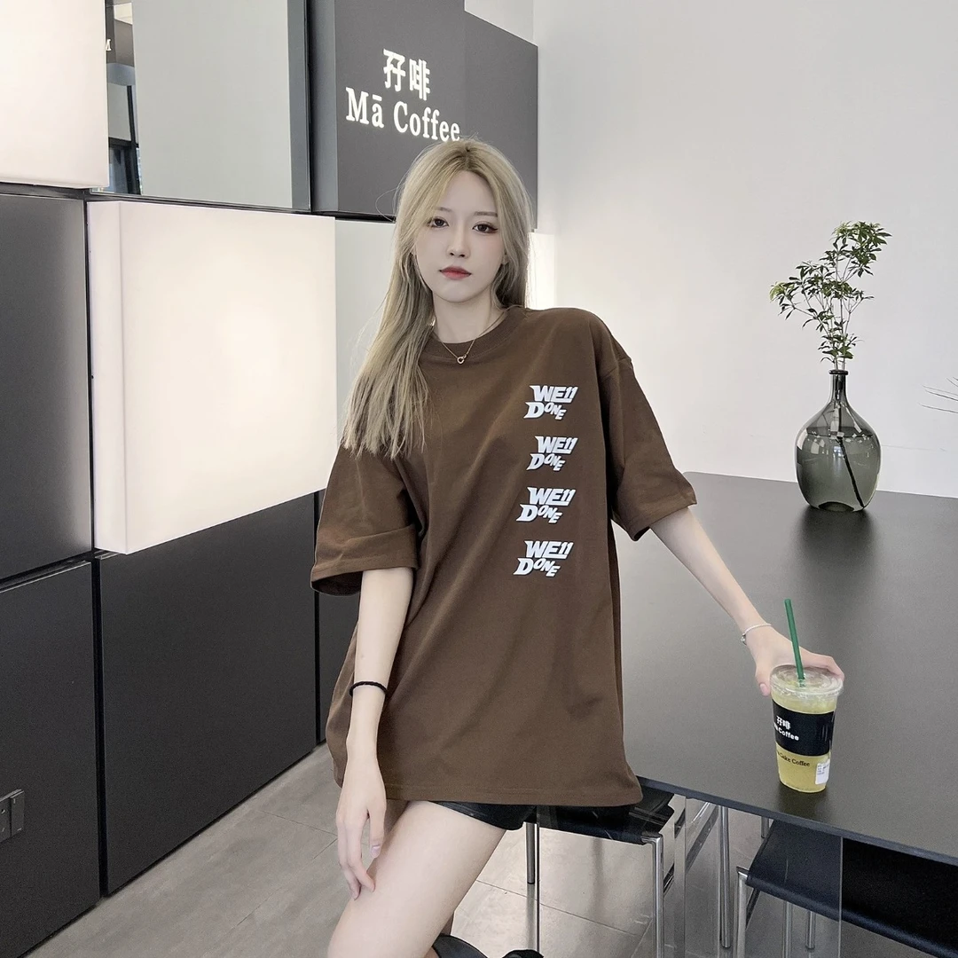 全新未使用 WE11 DONE 纯色Logo贴标圆领短袖T恤 男女同款 棕色