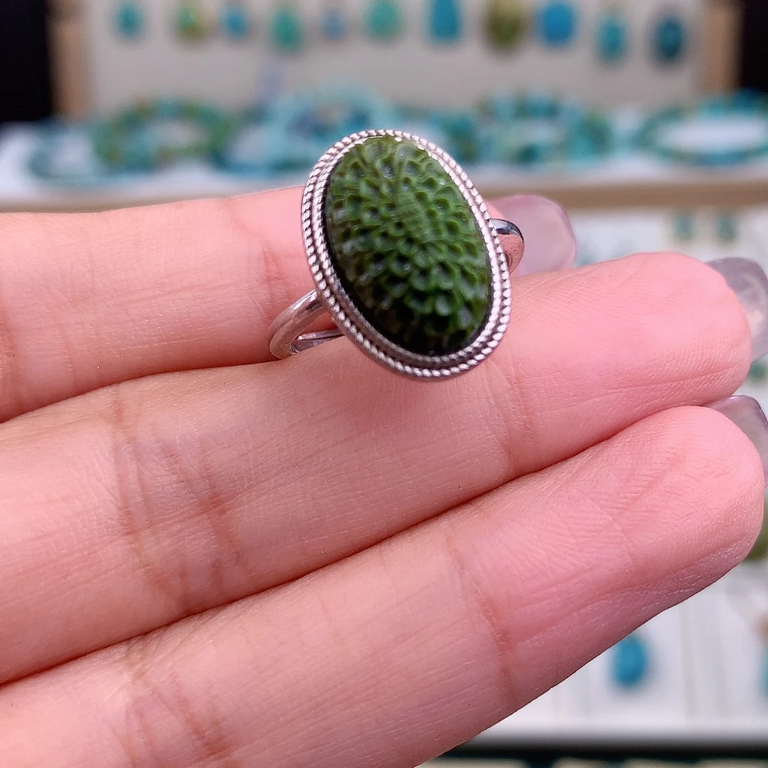 银S925镶嵌绿松石戒指