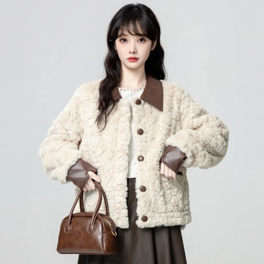 杏色小香风羊羔毛外套女冬2025冬季新款毛茸茸加厚保暖羊羔绒上衣