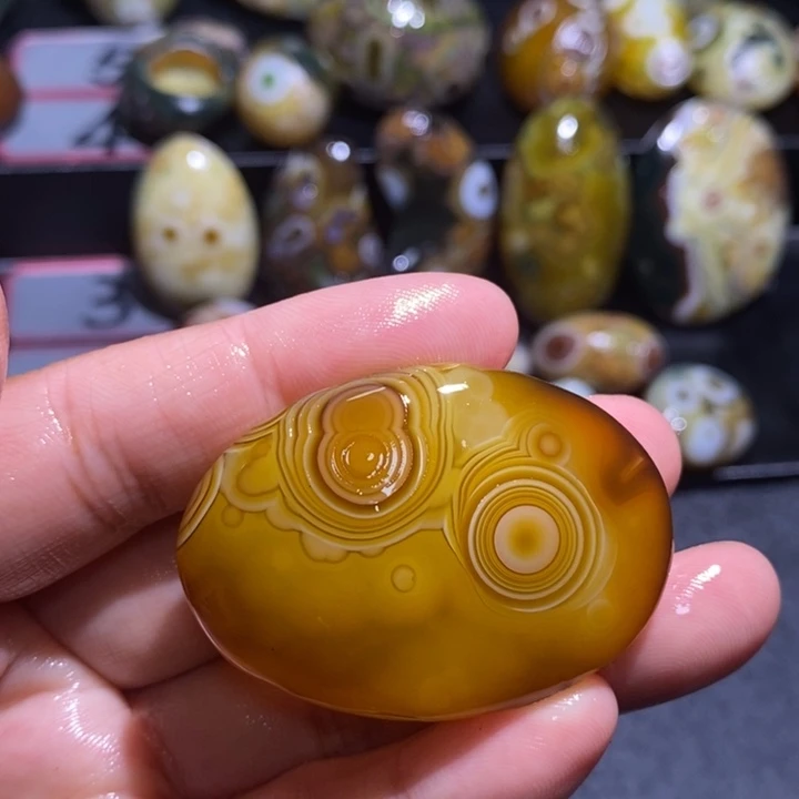 玛瑙/玉髓未镶嵌珠宝奇石36