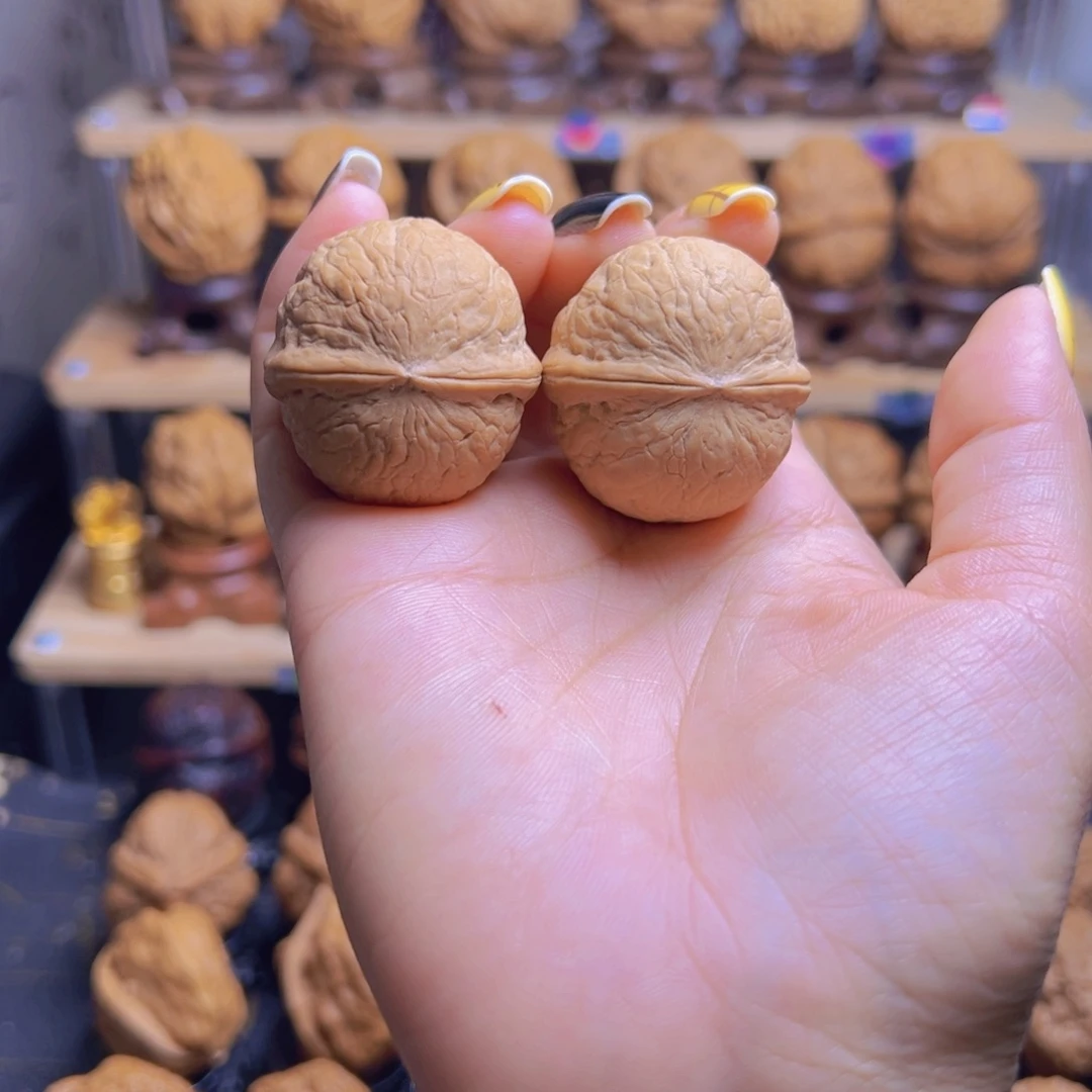 大***威把件桃核皮皮球H03、34……