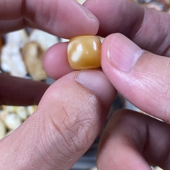 裸石琥珀未镶嵌我