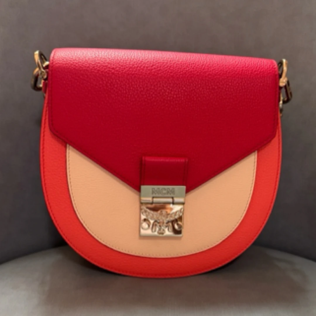 99新 MCM 方姐中古/红色拼米色牛皮女士马鞍包