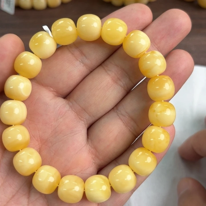 未镶嵌琥珀裸石041000000000