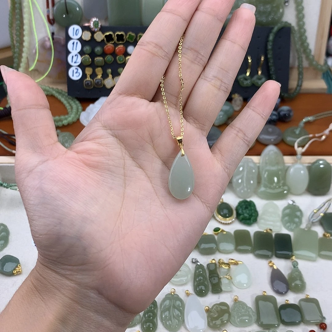 和田玉银S925镶嵌吊坠(赠链)