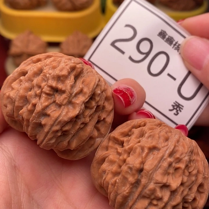 桃核把件汗高楼42……