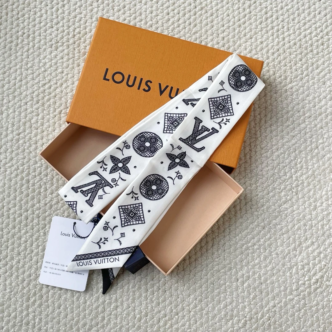 未使用 LouisVuitton/路易威登 白色花卉twilly盒子 JM2-8340