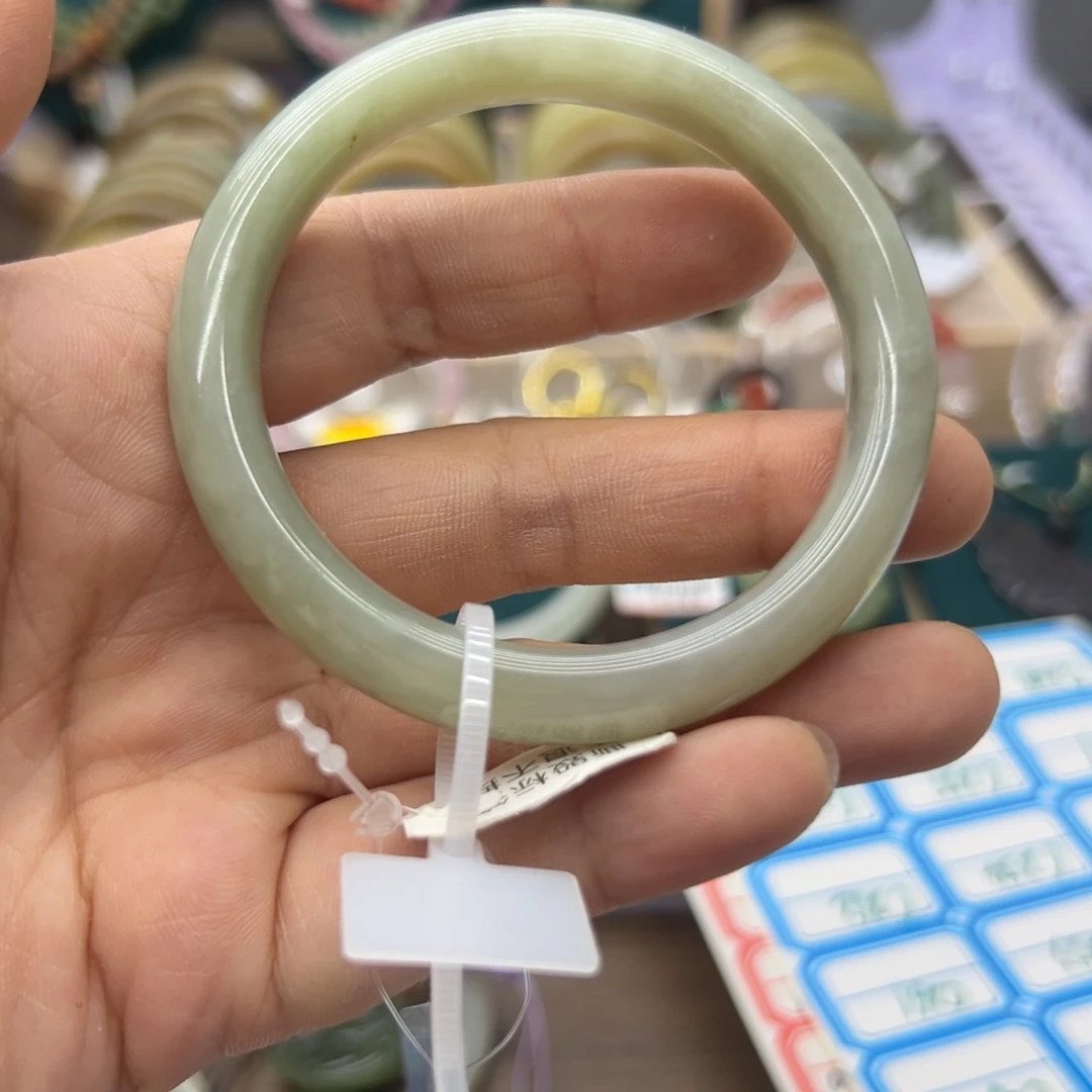 和田玉手镯未镶嵌55.3圈围C198