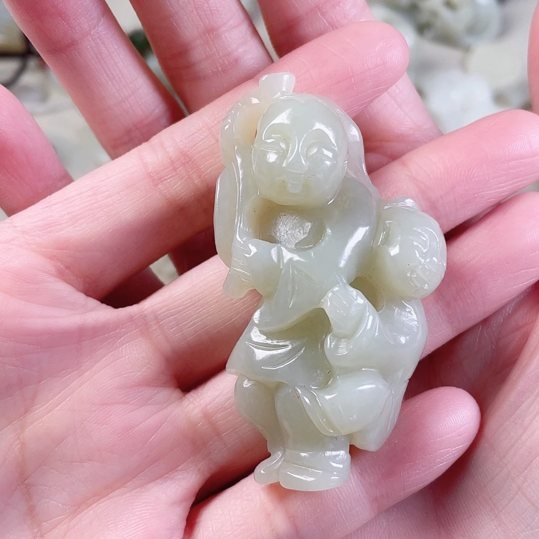 颈饰未镶嵌和田玉（糖玉）