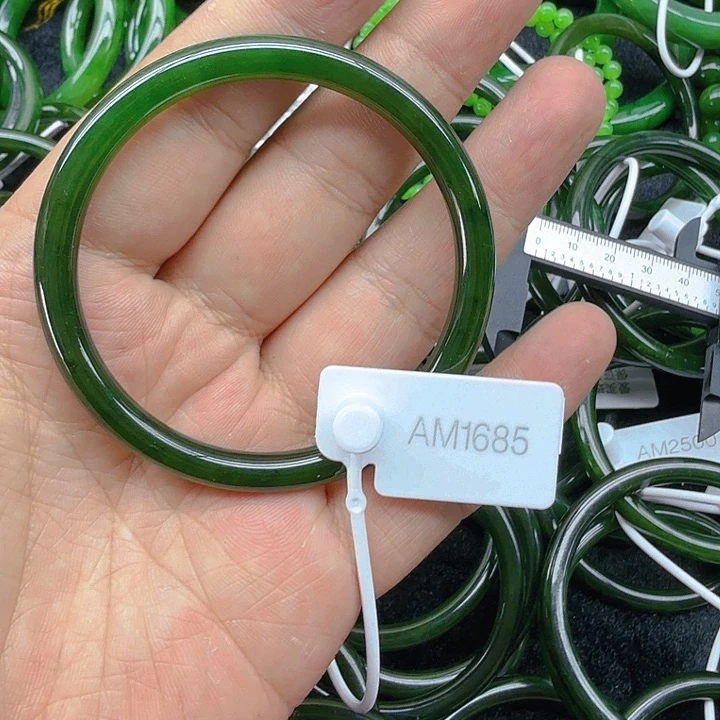 和田玉（碧玉）手镯未镶嵌58