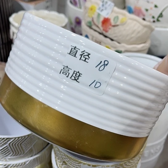 多肉绿植陶瓷花盆9.9包邮，有孔