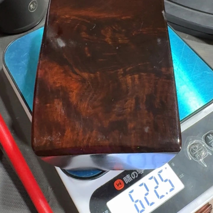 交趾黄檀（大红酸枝）狼*木1个