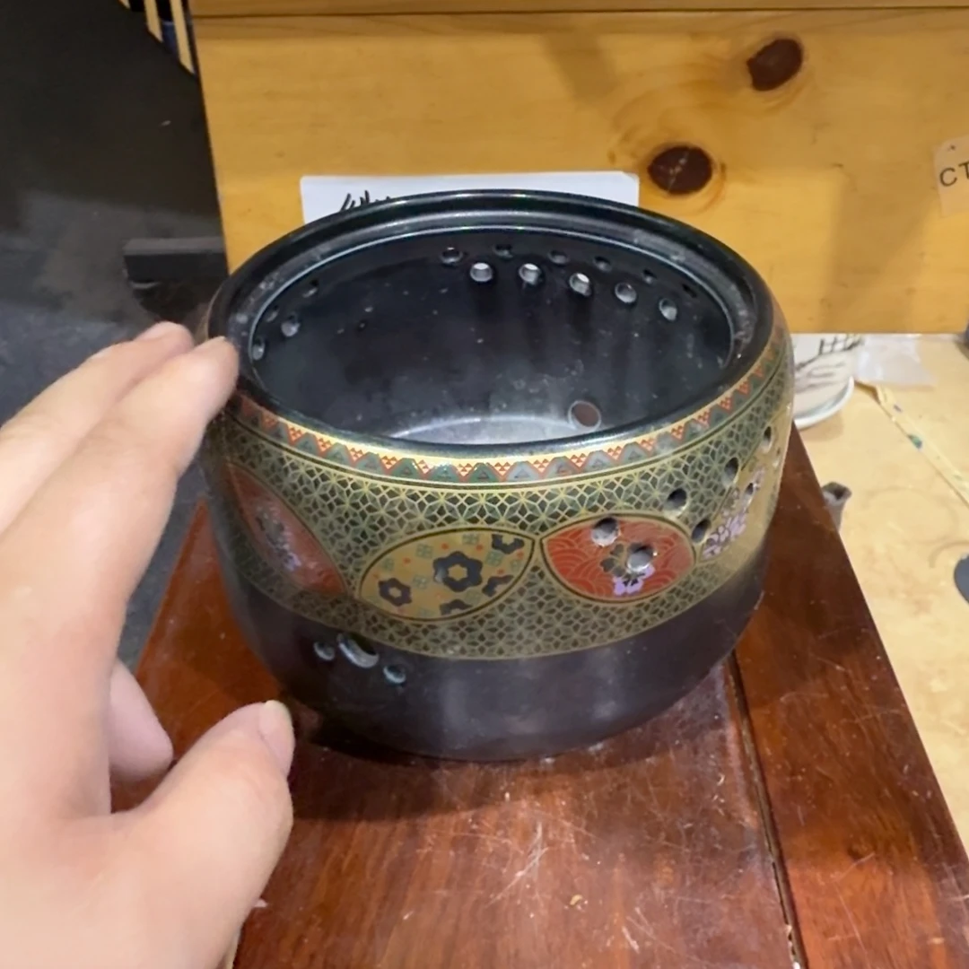 微瑕疵介意勿拍陶瓷器皿X636