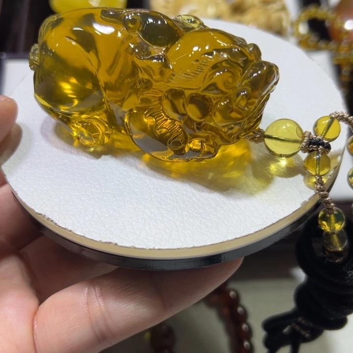 琥珀颈饰未镶嵌琥珀吊坠44克