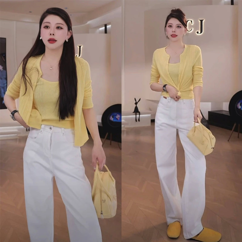 春装新款设计纽扣开衫慵懒针织两件套上衣显瘦高定白色直筒牛仔裤