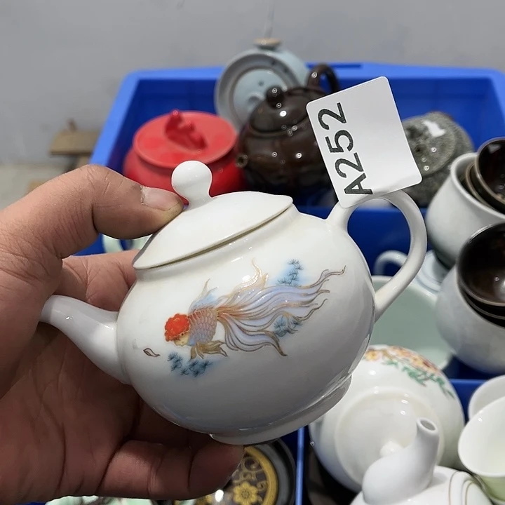 瓷片默认微瑕瓷器、茶具、壶、摆件，介意勿拍