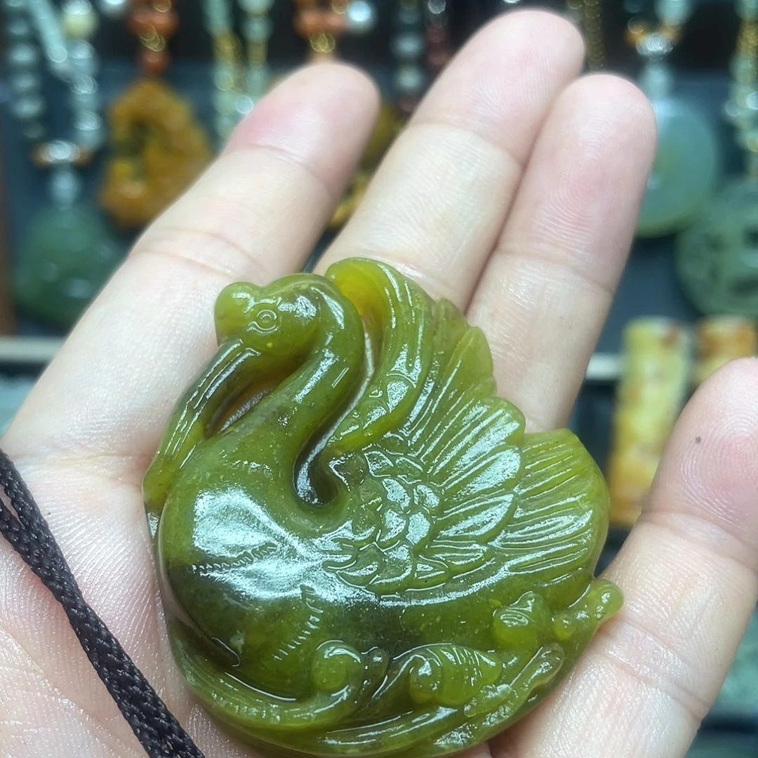 未镶嵌蛇纹石玉颈饰
