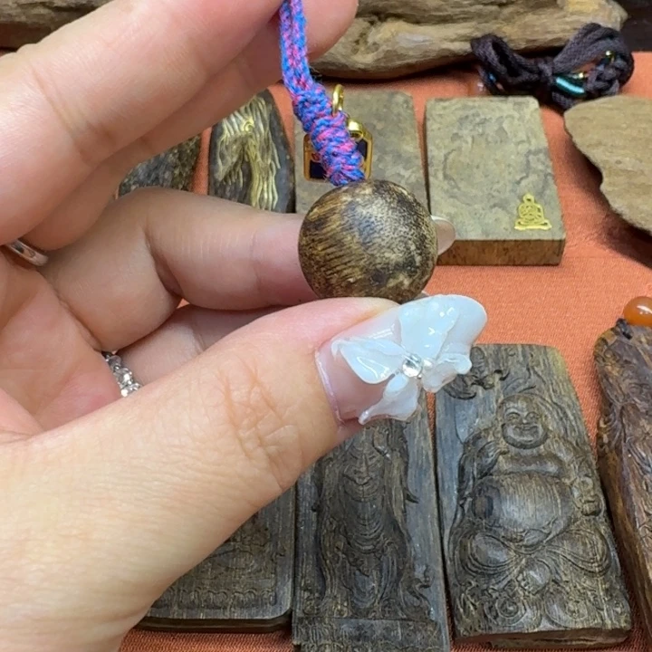 大叶紫檀（黑酸枝木类）