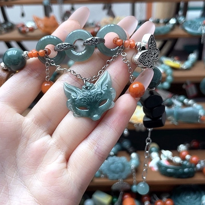 莓****未镶嵌手链翡翠饰品