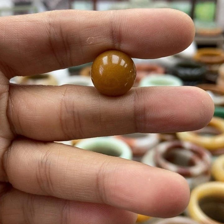 石英质玉手镯未镶嵌暴****”