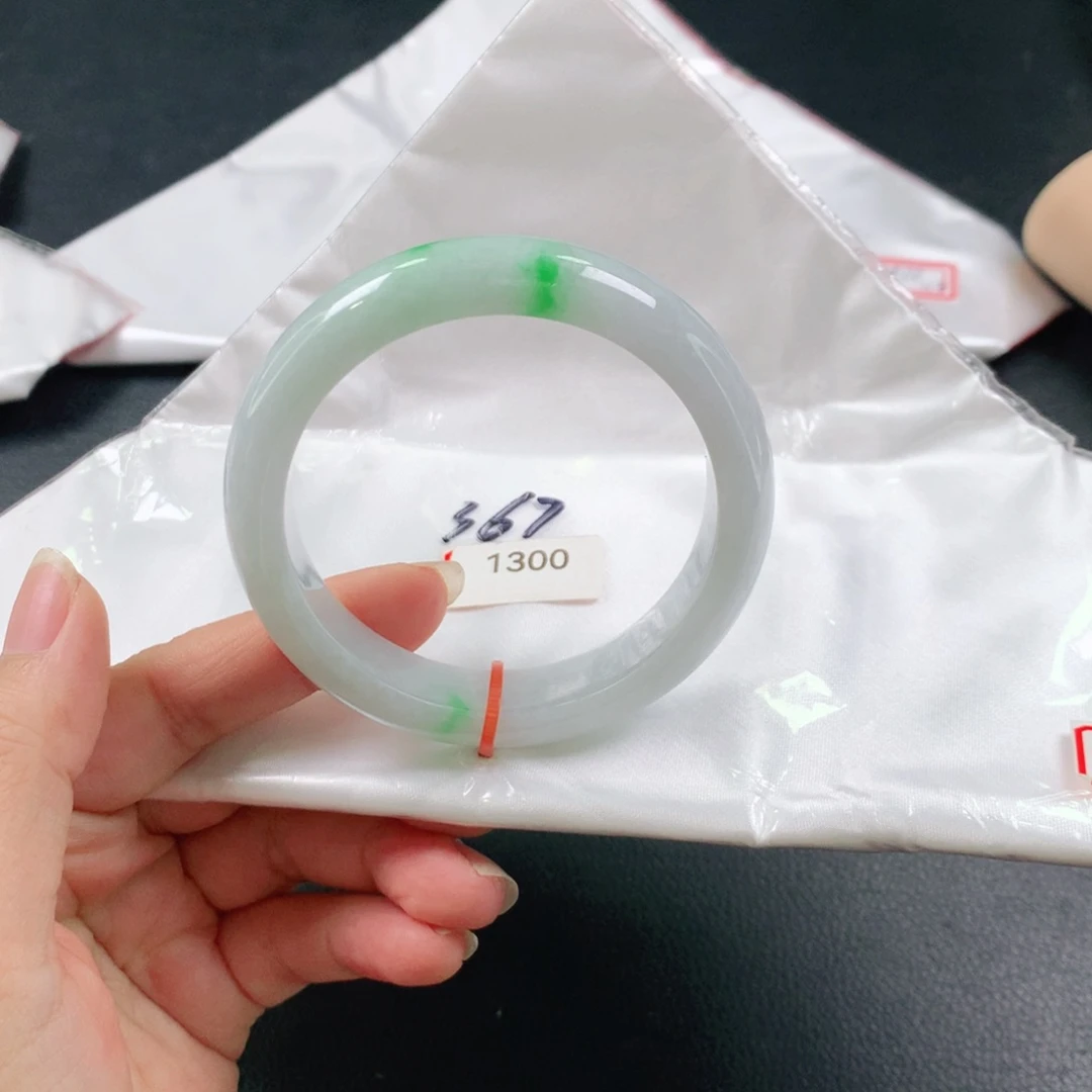 翡翠手镯未镶嵌03。